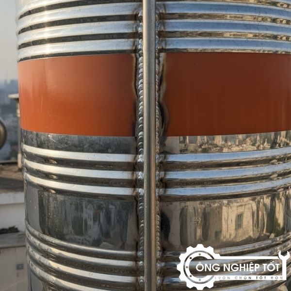 Thân inox 304 và mối hàn TIG chống rò rỉ của bồn nước inox 1000 lít